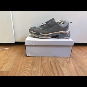 balenciaga triple s clear sole xanh lá Ruby Store